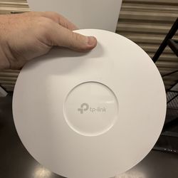 TP-Link Omada WiFi 6 Access Points (EAP660 HD) – Qty 7