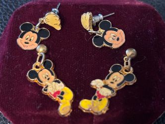 2 pairs (4) Mickey Mouse earrings