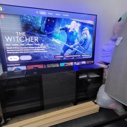 Samsung Q 60 A.  - 75 INCH 75 INCH