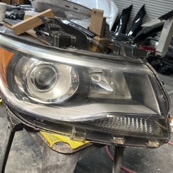 016 2022 Chevy Colorado passenger headlight