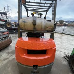 Forklift
