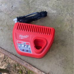 New Milwaukee M12 Charger 