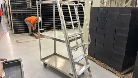 Warehouse Ladders