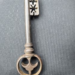 Antique Iron Metal Skeleton Key - Ornate Handle
