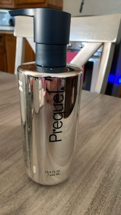 Prequel Gleanser + Glycolic, a non-drying cleanser designed for both the face and body. 