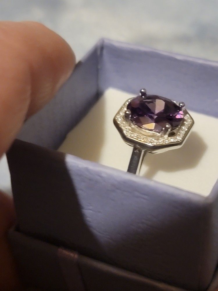 Beautiful Natural 4 Ct Purple Amethyst With White AAA White Cz's. Size 7.3 1/4 'S