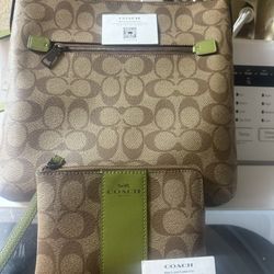 Green Crossbody Coach Purse 