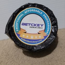 betckey labels 2x2 Roll NEW SEADLED.