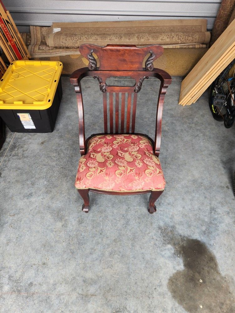 Vintage Carved Wooden Accent Chair with Upholstered Seat – Elegant