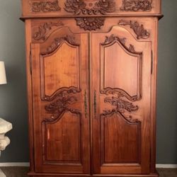 Armoire $450 O.B.O
