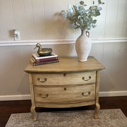 Antique dresser/End table/Nightstand