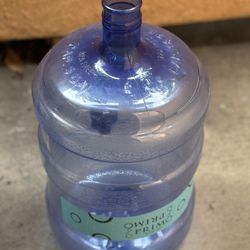 New Water 5 Gallon jug 