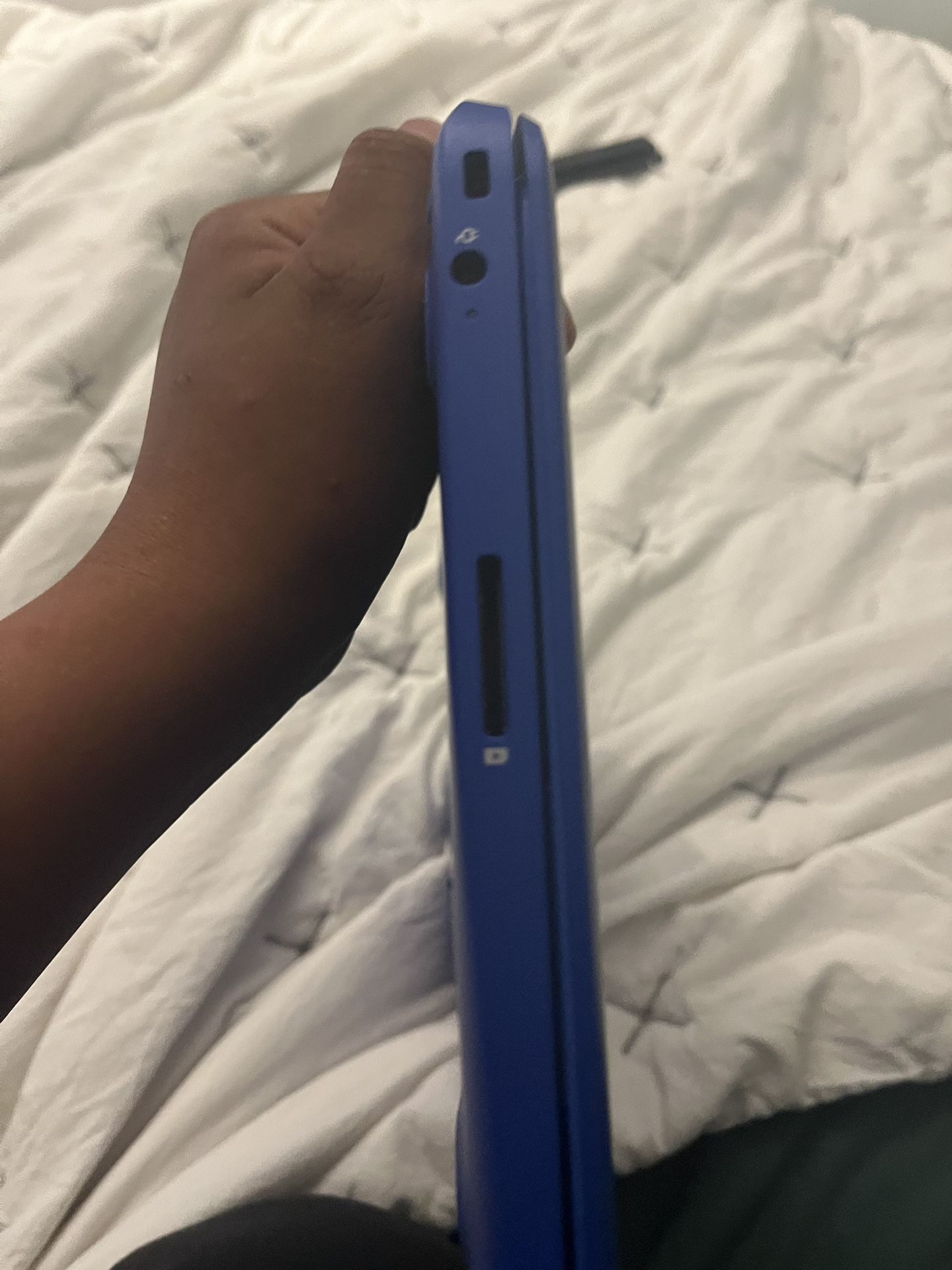 Hp Lop top Works Good And Comes With Charger