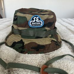 Se Racing Bucket Hat