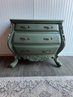 Refinished Bombe Drssser