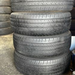235/60R18 Marca Bridgestone Usadas En Muy Buenas Condiciones De Vida 