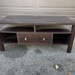 Perfect TV Stand for Your Dorm or Den