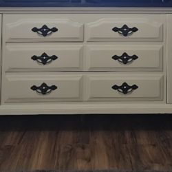 Chester Drawers