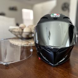 AGV Corsa R Mono Racing Motorcycle Helmet Size MS w/2 Visors for Sale in  Las Vegas, NV - OfferUp