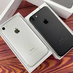Apple IPhone 7 32gb Unlocked. LOWEST PRICE GUARANTEED 