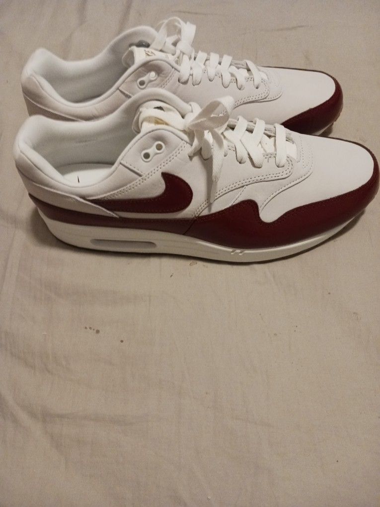 Nike Air Max 1 Team Red