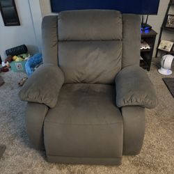 Power Recliner 1yr Old