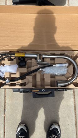 Kitchen faucet moen