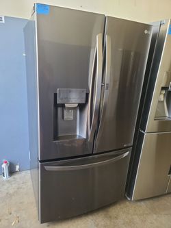 LG BLACK STAINLESS FRENCH DOORS REFRIGERATOR