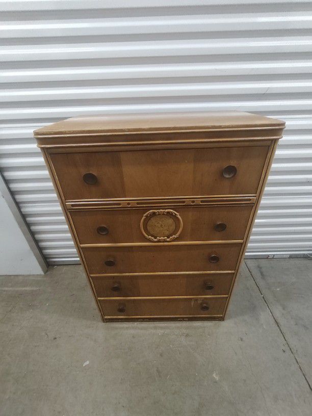 Vintage Wood Dresser, Free Delivery👍