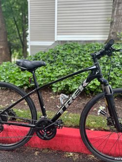 Trek Dual Sport 2 Hybrid Bike – Medium, 700c, Hydraulic Disc