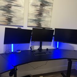 Standing Desk With Mount And 3 Monitors. Plus Desk Extenders