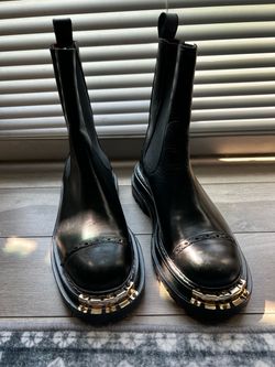 Sandro Paris Liam Black Leather Chelsea Boots Gold Hardware Cap Toe Size 37 Excellent