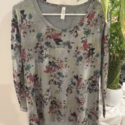 Lularoe Lynnae And A Maxi Skirt 