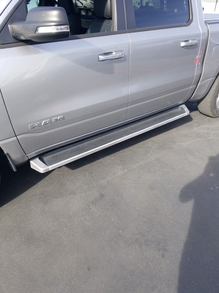 APS Running Boards For A Ram 1500 Crew Cab
