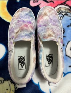 Girl’s shoes size 13