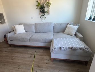 Light Gray Sectional Sofa with Right-Hand Chaise
