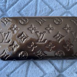 Louis Vuitton Vernis Zipper Long Wallet