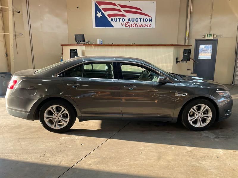 2018 Ford Taurus
