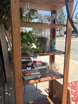 Open shelf
