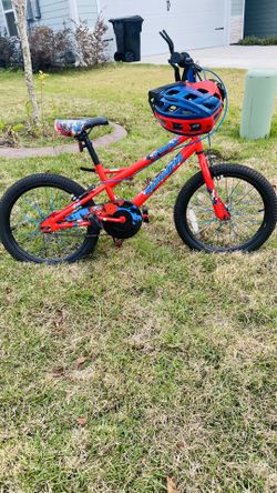 Schwinn Boys' Firehawk 18'' Bike