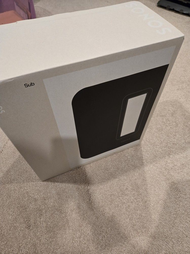 Sonos sub V3 BNIB