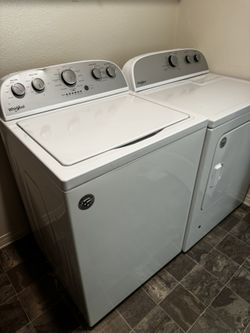 Whirlpool Washer & Dryer 