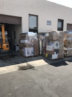 Wholesale Amazon Pallets for sale! 75% off retail!