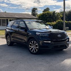 2022 Ford Explorer St-line