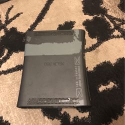 Xbox 360 With 3 Games And One Control 