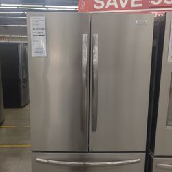 Frigidaire Gallery GRFN2853AF 28 Cu.Ft  Refrigerator with Adjustable Crisper Drawers  and Large Door Bin Storage. Retail $3049 Savings Of $1678