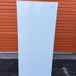 💥Arctic King 7.0 Cu ft Upright Freezer, White,$75