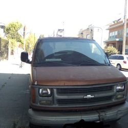 2002 Chevrolet Express