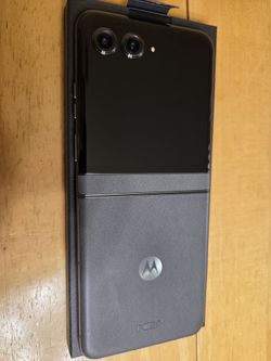 Motorola Razr 2024 Network Unlocked Open Box