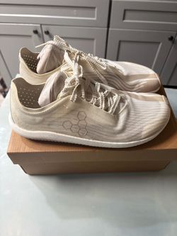 Vivobarefoot Low-Top Sneakers